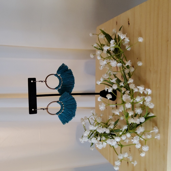 Vintage Style Tassel Earrings - Picture 2 of 4